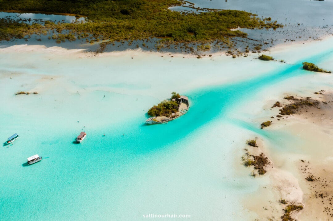 Read more about the article Experience a Boat Tour on the Bacalar Lagoon in Mexico